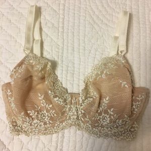 Wacoal Embrace Lace underwire bra